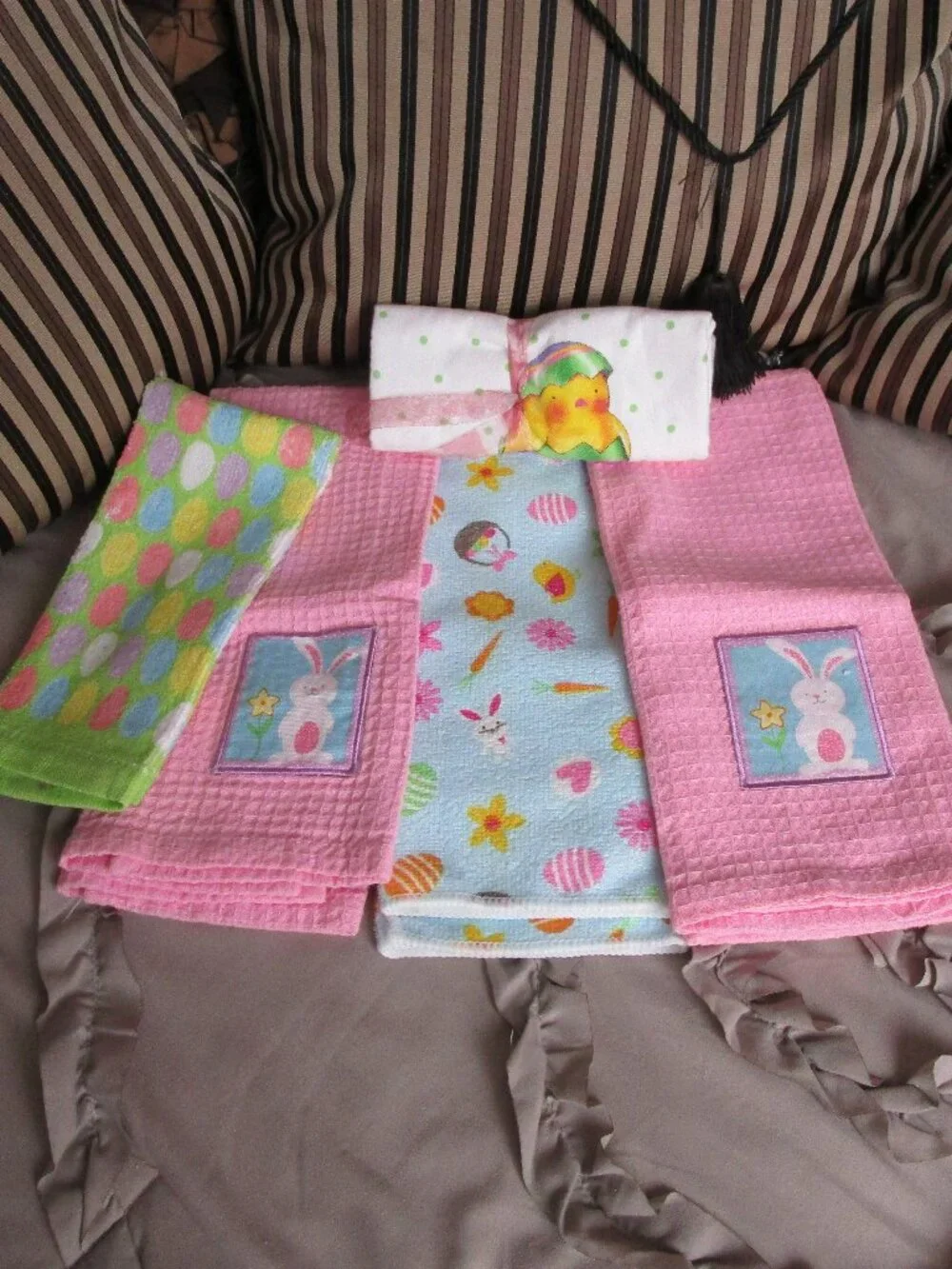 lot of holiday towels